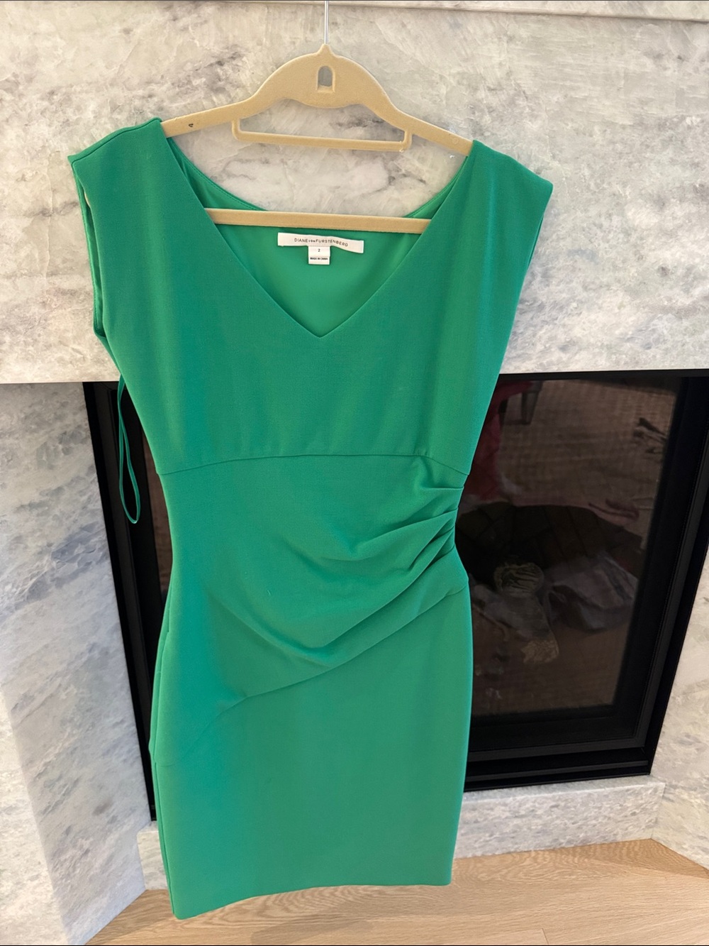 Diane Von Furstenberg Emerald Green V-Neck Cap Sleeve Mini Dress